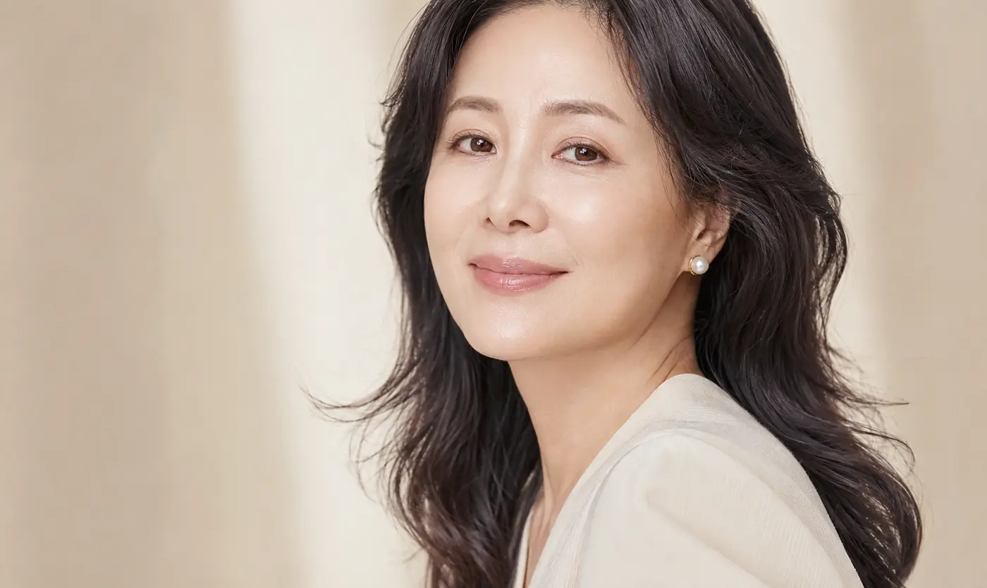 MIDDLE-AGED EYE SURGERY · A combined view of the eyelid, under-eye and brow position